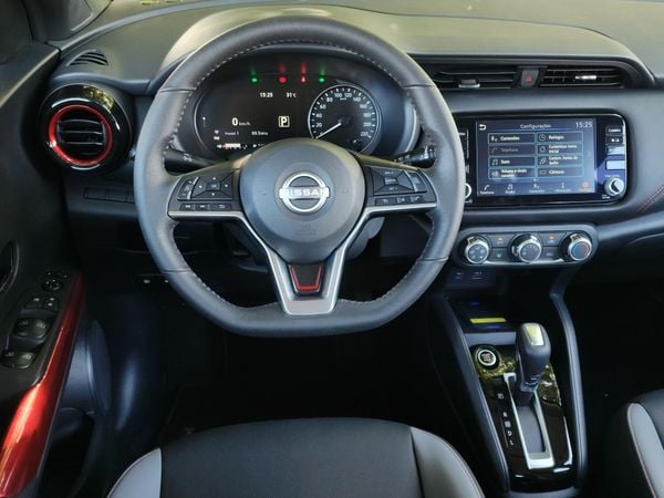 Nissan Kicks XPlay