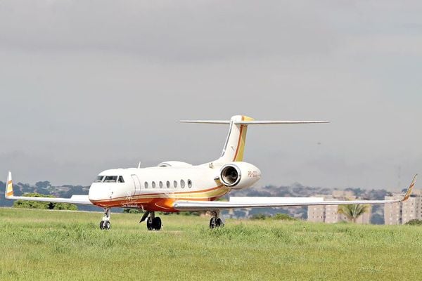 Novo jato de Gusttavo Lima chegou a Goiânia e precisou fazer  