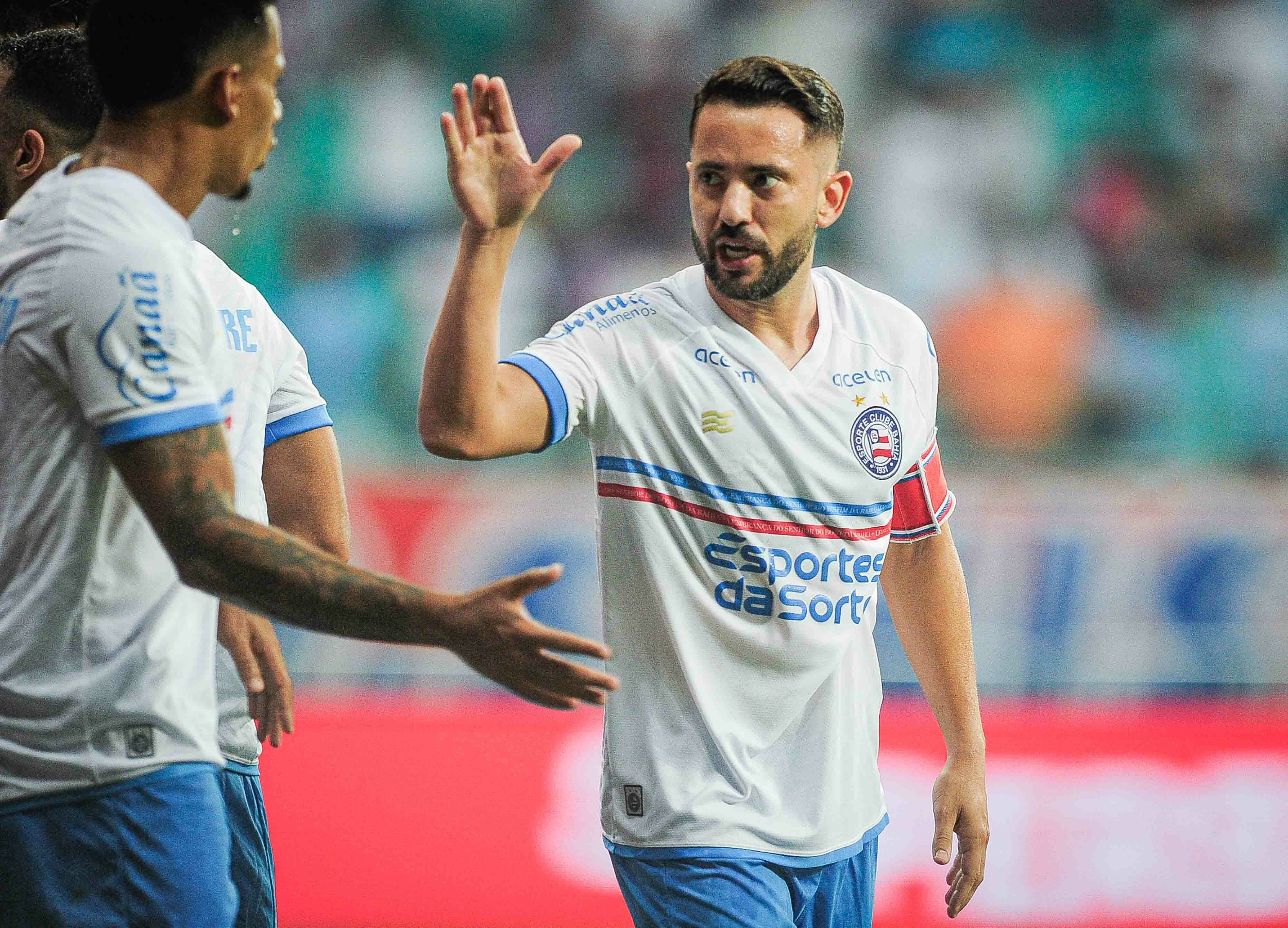 A Gazeta Everton Ribeiro Marca Na Estreia E Bahia Goleia No Estadual