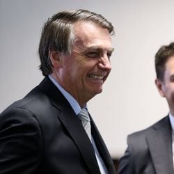O vereador Carlos Bolsonaro, filho do ex-presidente, também foi indiciado no inquérito; relatório final foi enviado ao STF com mais de 30 nomes