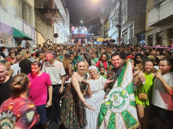 Descida da Piedade leva multidão ao centro de Vitória por Ricardo Medeiros
