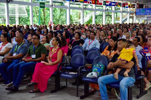 Famílias participam de toda a programação do seminário por Rodrigo Gavini