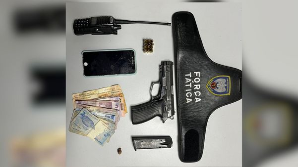 Materiais apreendidos após morte de homem na região do Bairro da Penha