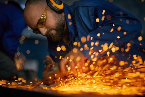 Oportunidade de trabalho para soldador