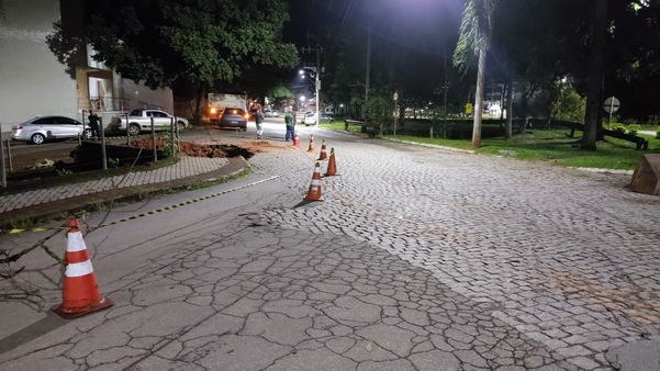 Chuva e ventos fortes causam danos em Venda Nova do Imigrante por Defesa Civil de Venda Nova do Imigrante