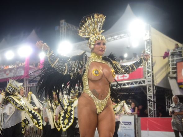 São Torquato foi a 4ª a desfilar e encantou o público no Sambão do Povo por Rodrigo Gavini