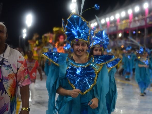 São Torquato foi a 4ª a desfilar e encantou o público no Sambão do Povo por Rodrigo Gavini