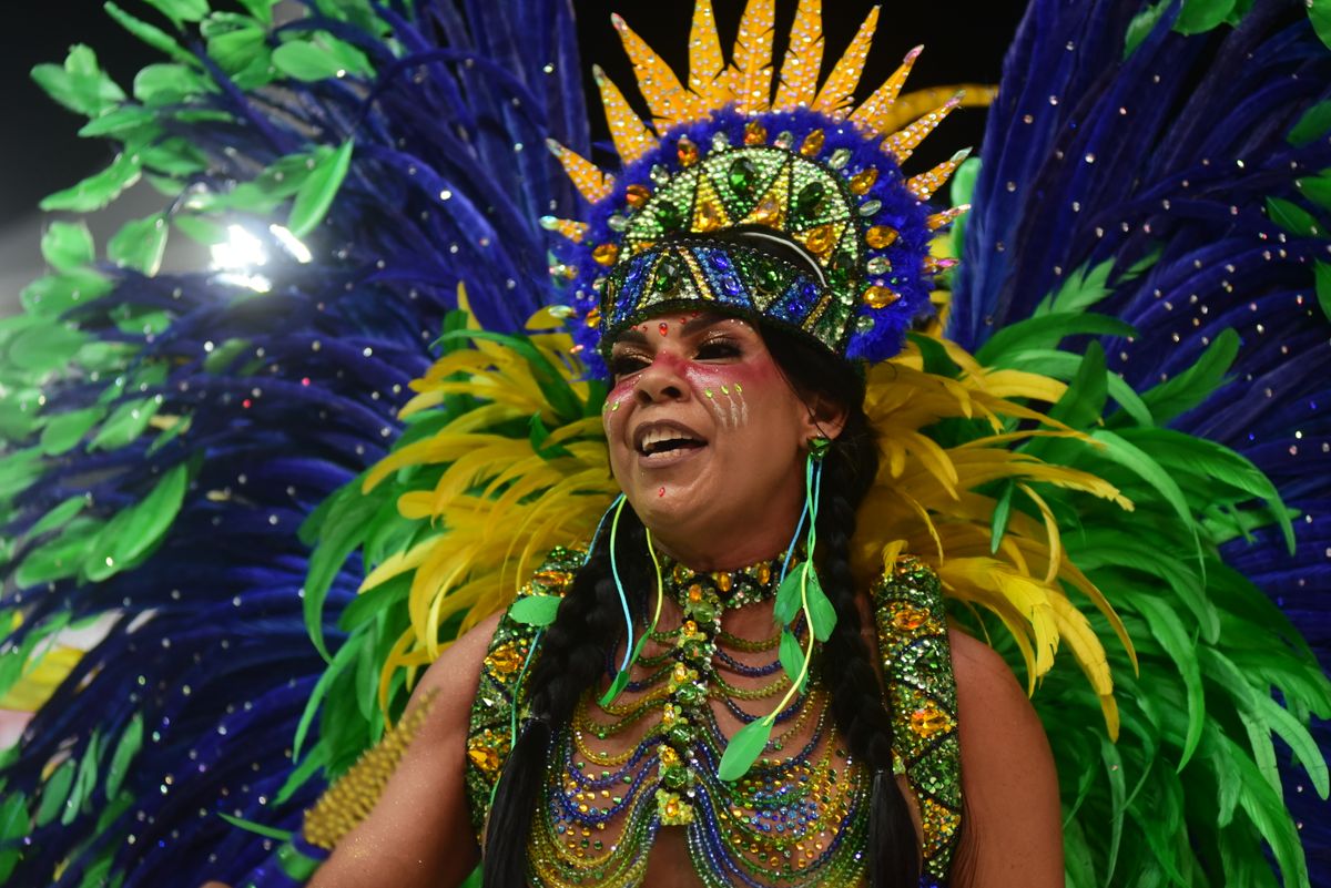 Mocidade da Praia foi a 2ª escola a desfilar no Sambão do Povo nesta sexta (2) por Rodrigo Gavini