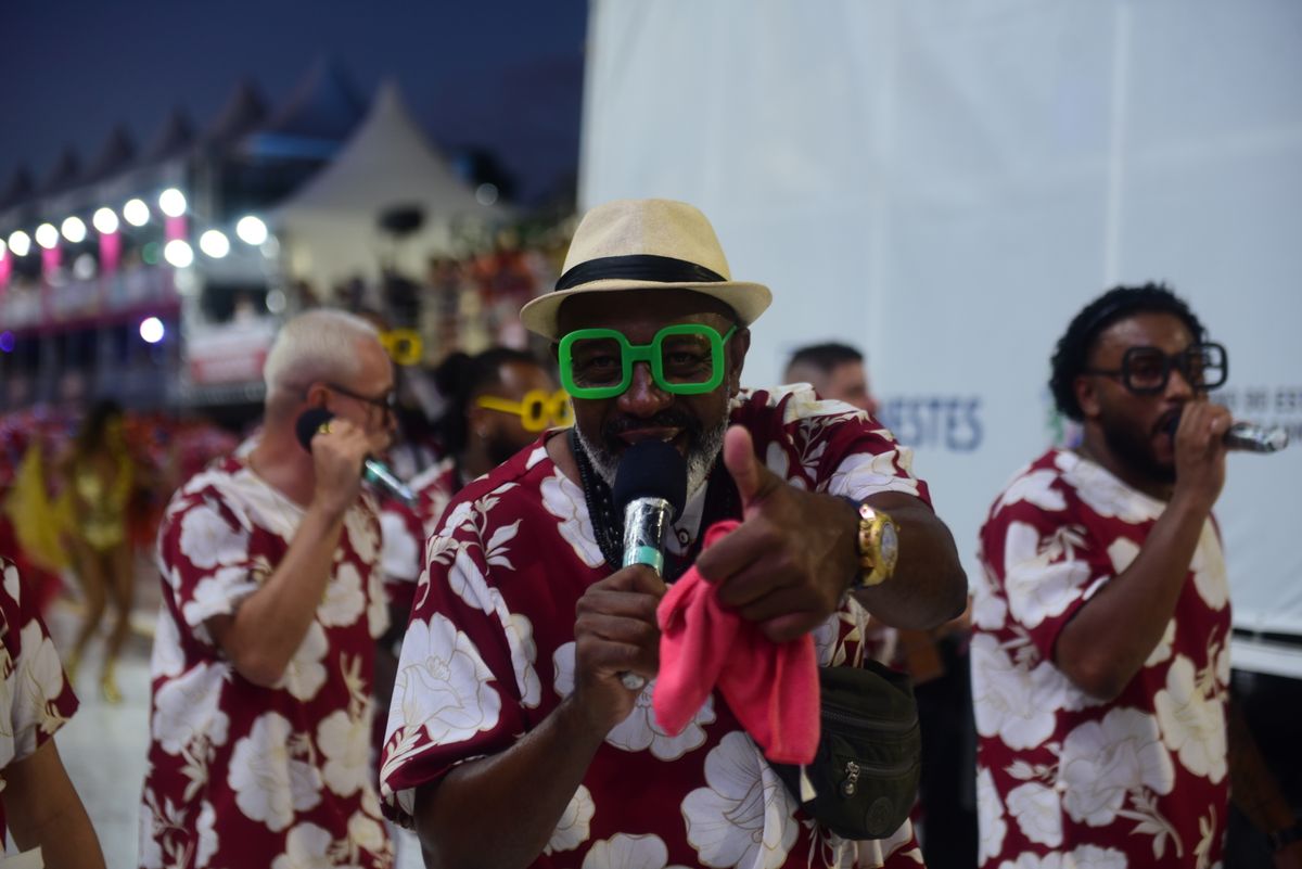 Unidos de Barreiros recupera enredo de 2009 e leva o amor por Guarapari ao Sambão do Povo no Carnaval 2024 por Rodrigo Gavini