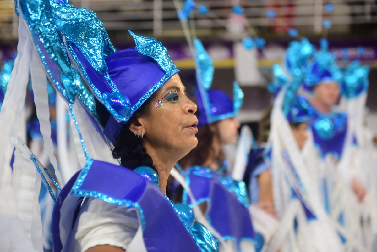 Unidos de Barreiros recupera enredo de 2009 e leva o amor por Guarapari ao Sambão do Povo no Carnaval 2024 por Rodrigo Gavini
