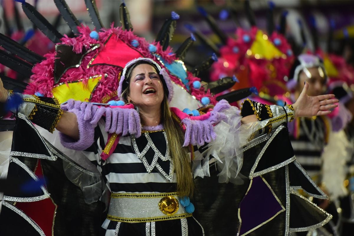Confira o desfile da Boa Vista no Carnaval de Vitória 2024    por Ricardo Medeiros