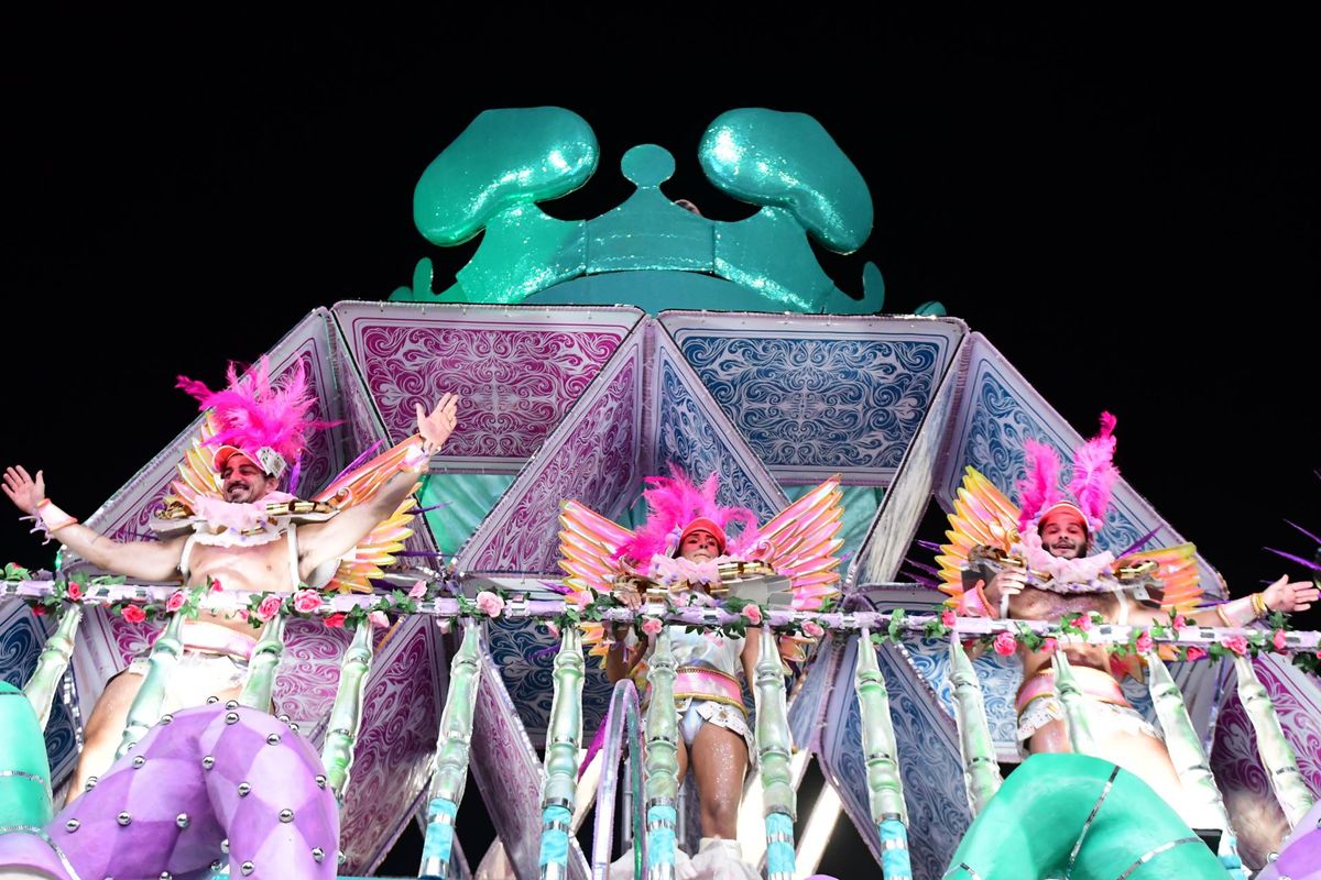 Confira o desfile da Chegou O Que Faltava no Carnaval de Vitória 2024      por Rodrigo Gavini 