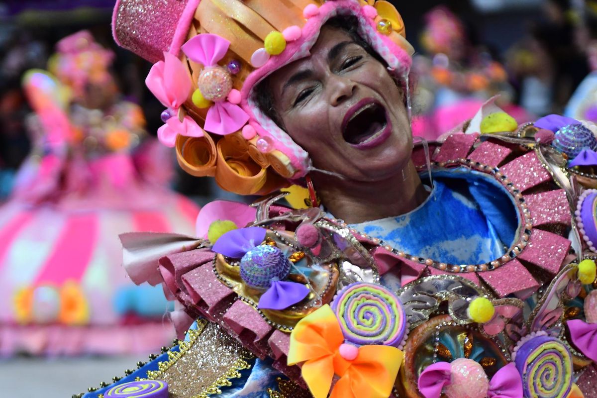 Confira o desfile da Chegou O Que Faltava no Carnaval de Vitória 2024      por Rodrigo Gavini 
