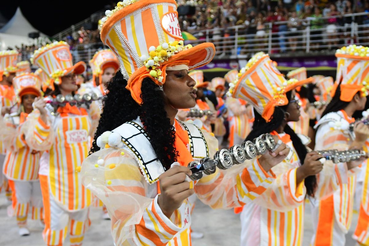 Confira o desfile da Chegou O Que Faltava no Carnaval de Vitória 2024      por Rodrigo Gavini 