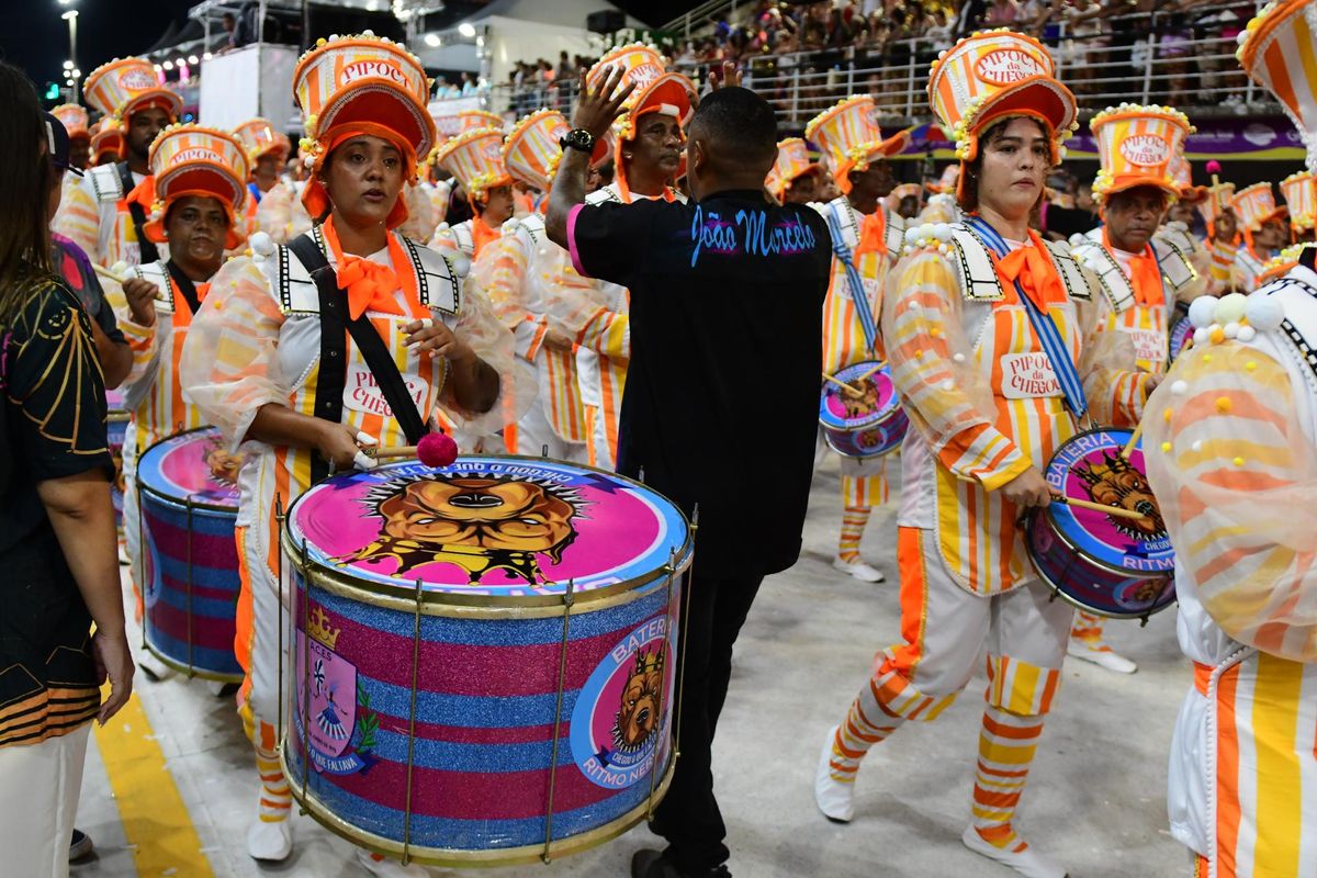 Confira o desfile da Chegou O Que Faltava no Carnaval de Vitória 2024      por Rodrigo Gavini 