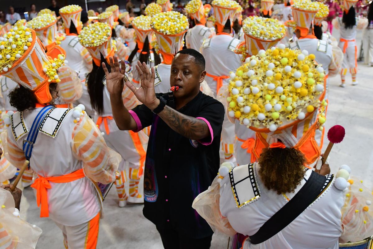Confira o desfile da Chegou O Que Faltava no Carnaval de Vitória 2024      por Rodrigo Gavini 