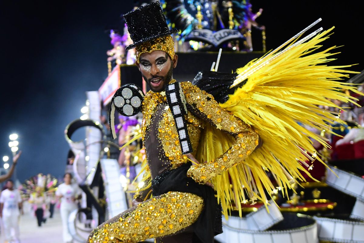 Confira o desfile da Chegou O Que Faltava no Carnaval de Vitória 2024      por Rodrigo Gavini 