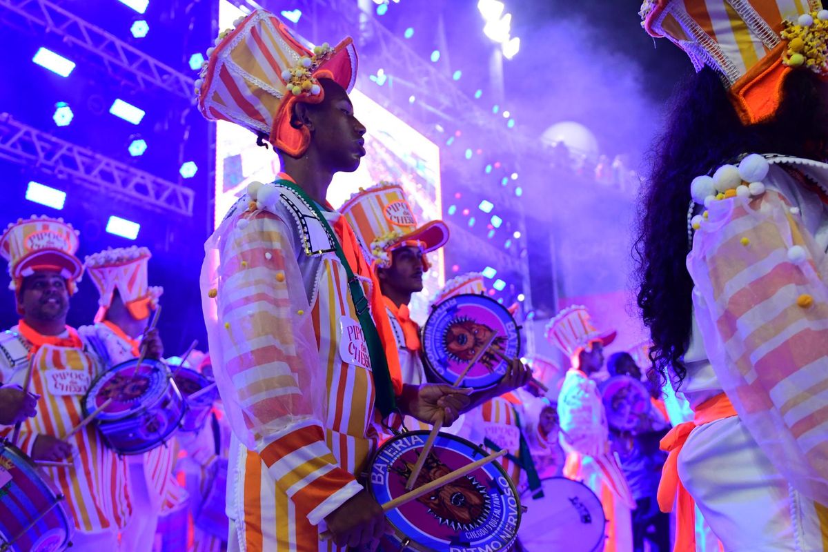 Confira o desfile da Chegou O Que Faltava no Carnaval de Vitória 2024      por Rodrigo Gavini 