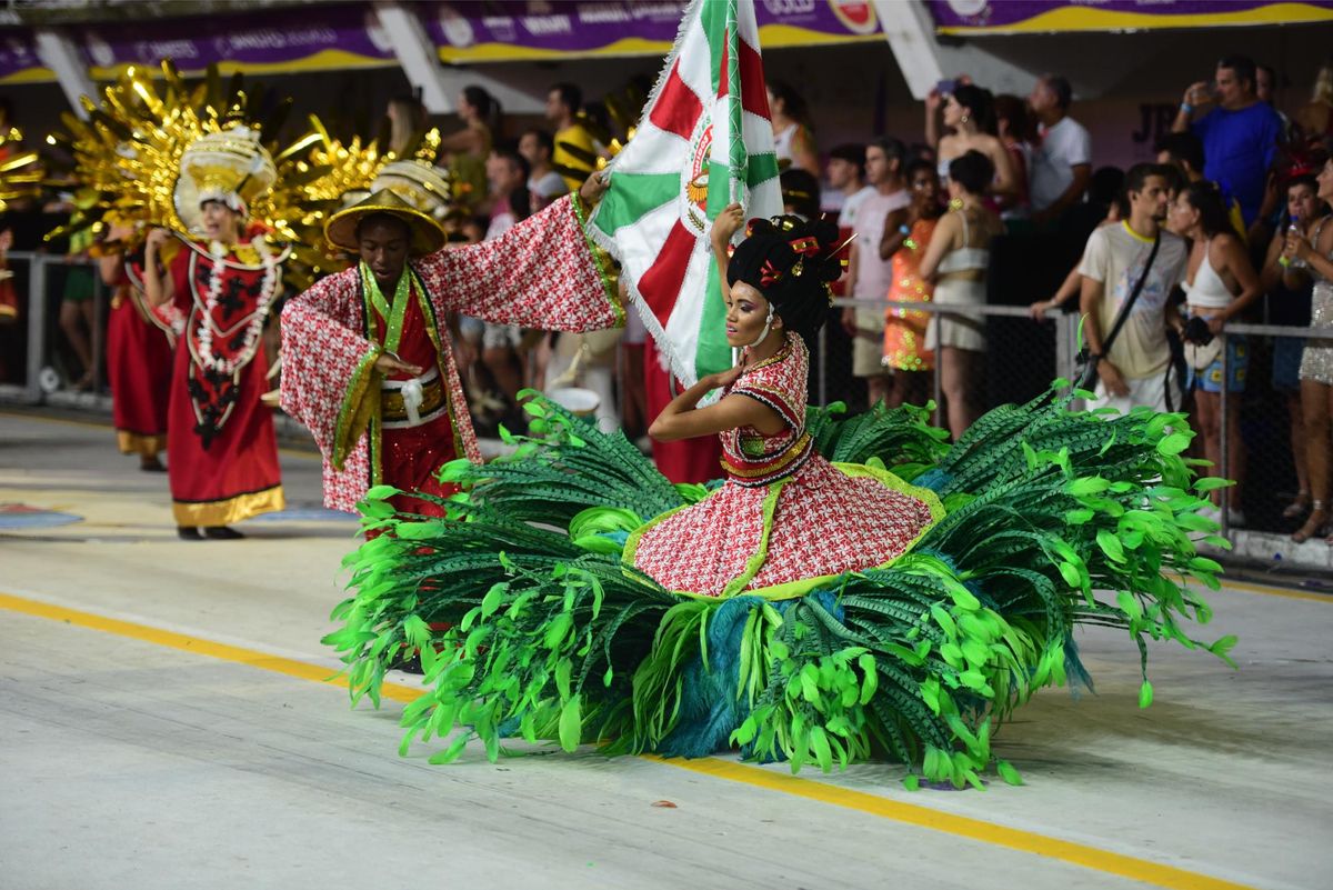 Confira o desfile da Jucutuquara no Carnaval de Vitória 2024  por Ricardo Medeiros 