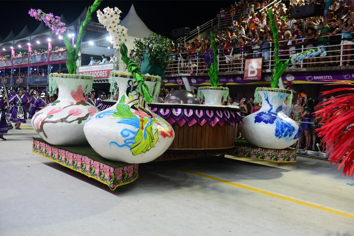 Confira o desfile da Jucutuquara no Carnaval de Vitória 2024  por Ricardo Medeiros 