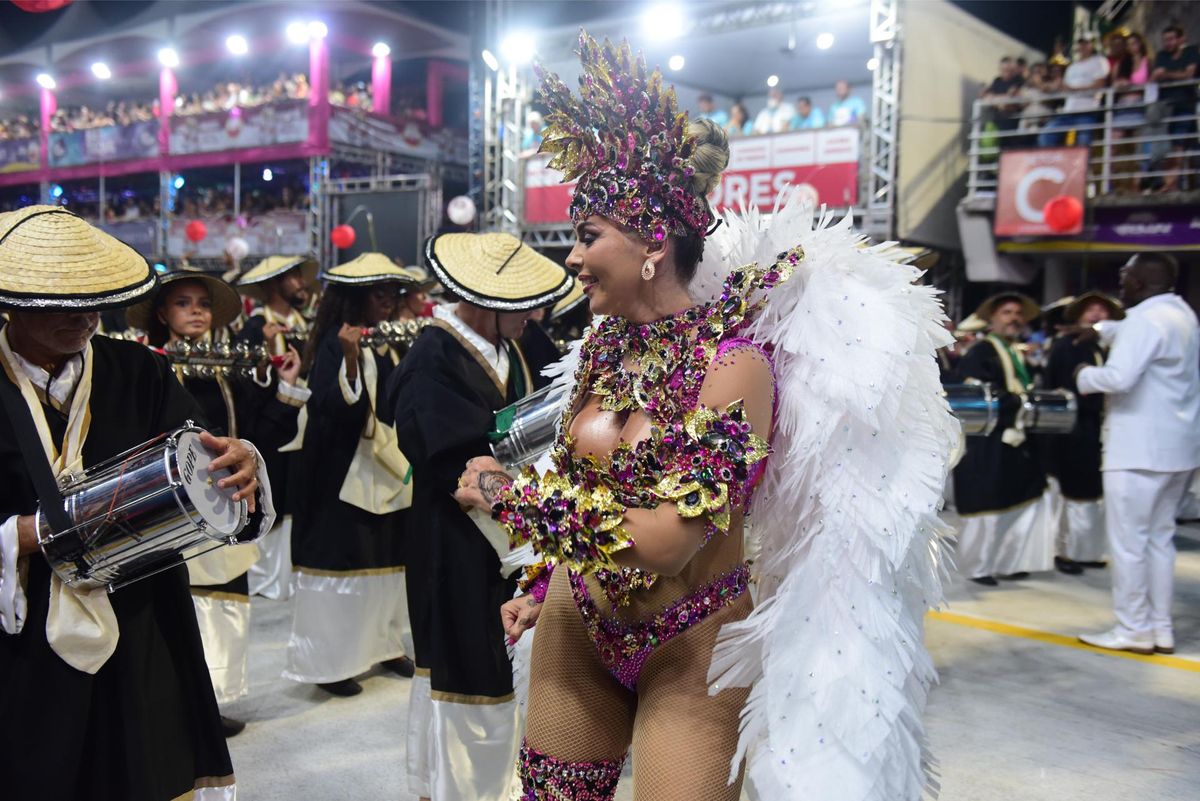 Confira o desfile da Jucutuquara no Carnaval de Vitória 2024  por Ricardo Medeiros