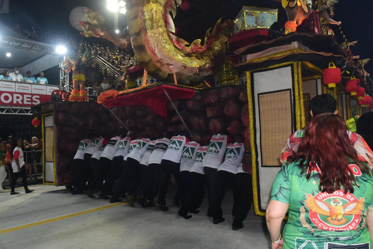 Confira o desfile da Jucutuquara no Carnaval de Vitória 2024 por Carlos Alberto