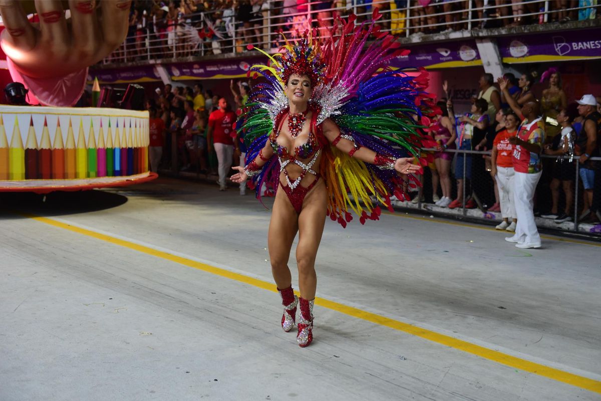 Confira o desfile da Mocidade Unida da Glória no Carnaval de Vitória 2024     por Ricardo Medeiros 