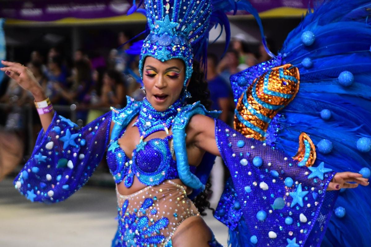 Confira o desfile da Mocidade Unida da Glória no Carnaval de Vitória 2024    