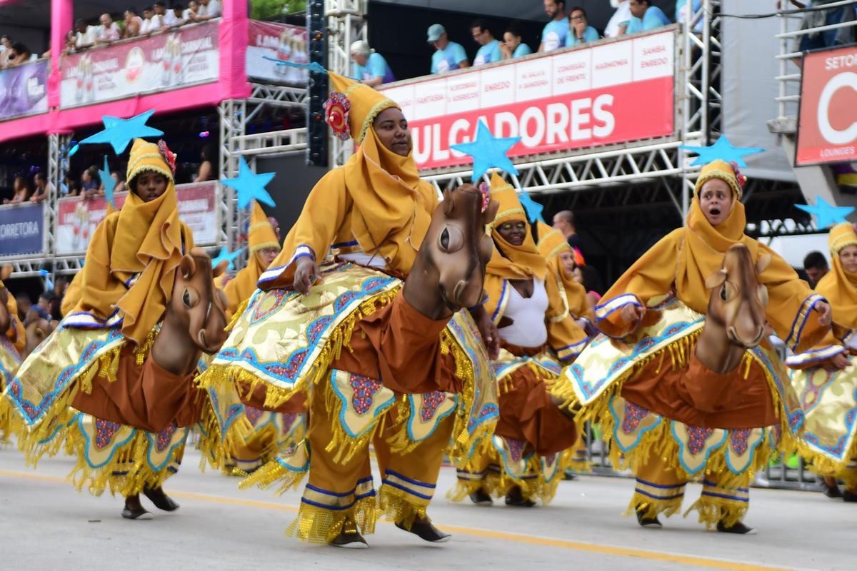 Confira o desfile da Pega no Samba no Carnaval de Vitória 2024 por Rodrigo Gavini