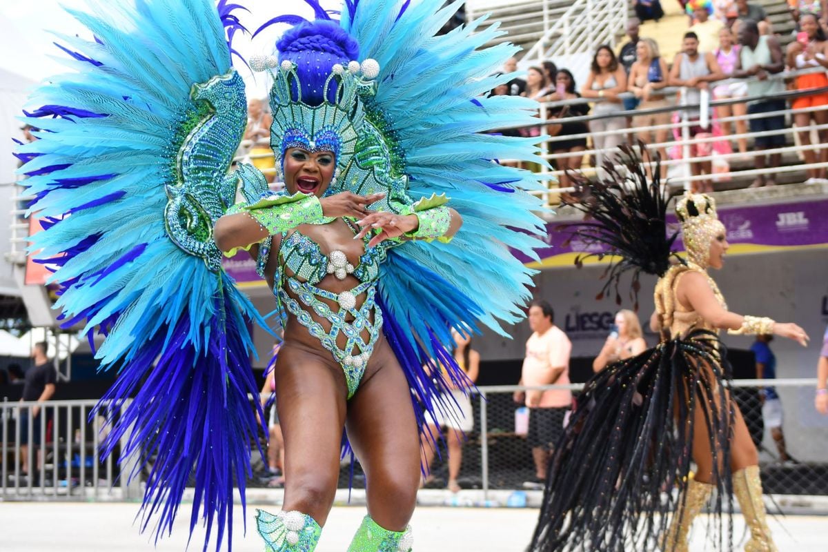 Confira o desfile da Pega no Samba no Carnaval de Vitória 2024 por Rodrigo Gavini