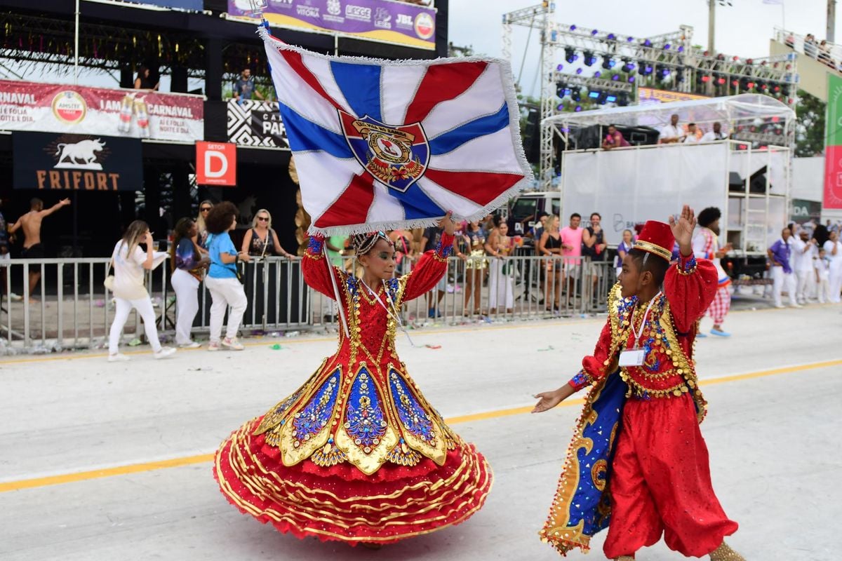Confira o desfile da Pega no Samba no Carnaval de Vitória 2024 por Rodrigo Gavini