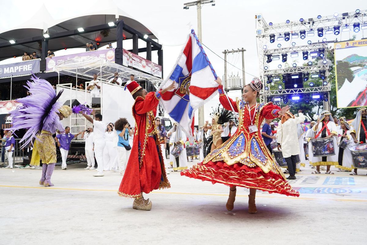 Confira o desfile da Pega no Samba no Carnaval de Vitória 2024 por Fernando Madeira