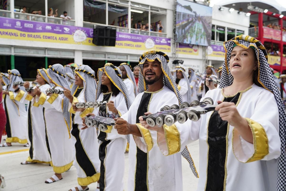 Confira o desfile da Pega no Samba no Carnaval de Vitória 2024 por Fernando Madeira