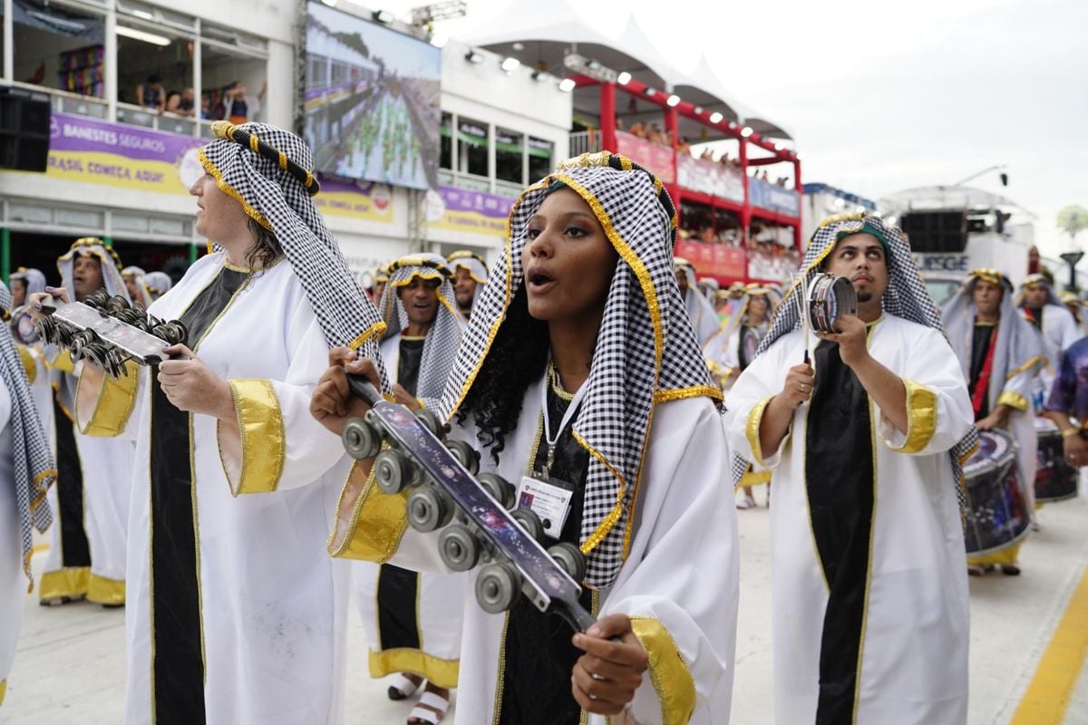 Confira o desfile da Pega no Samba no Carnaval de Vitória 2024 por Fernando Madeira