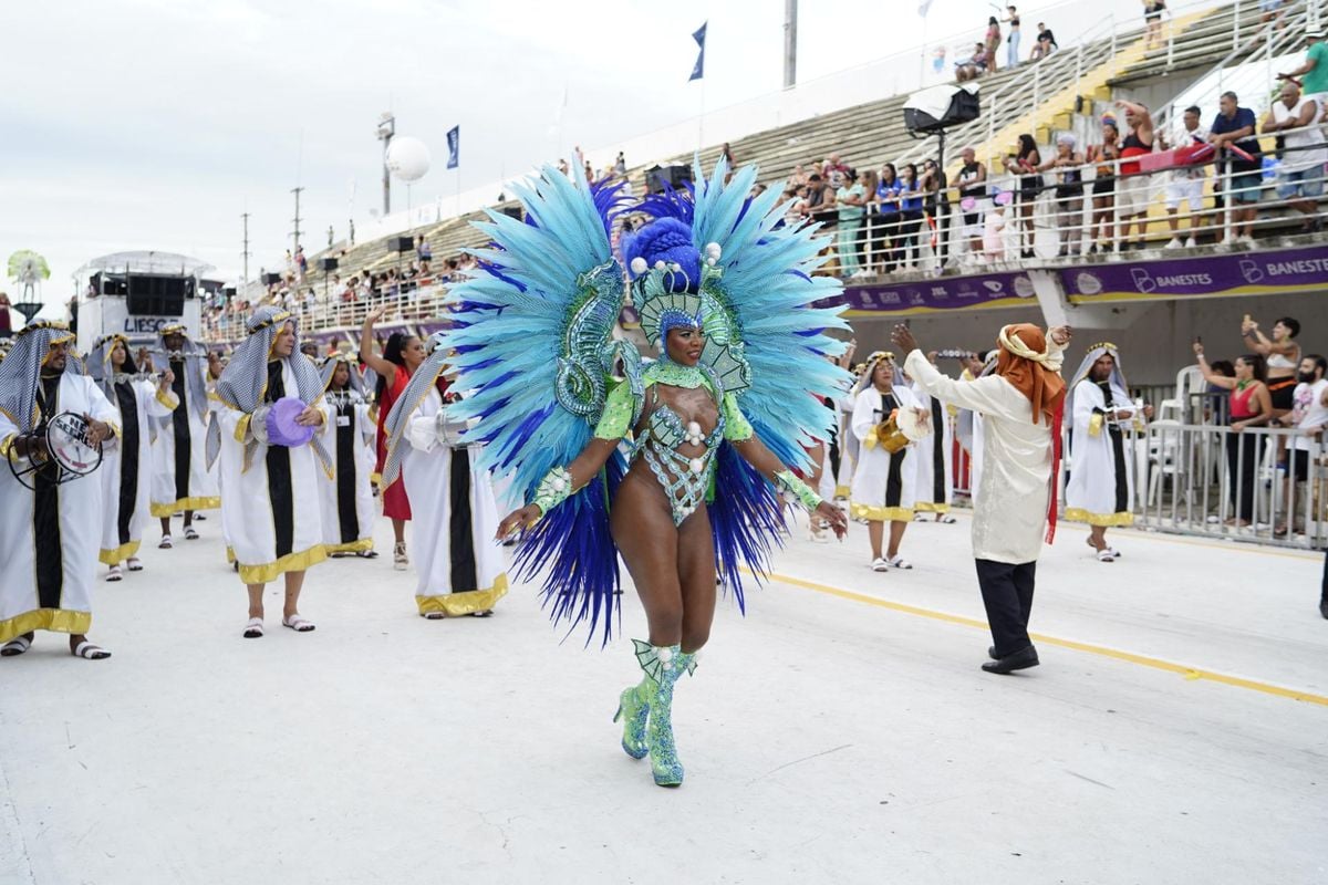 Confira o desfile da Pega no Samba no Carnaval de Vitória 2024 por Fernando Madeira