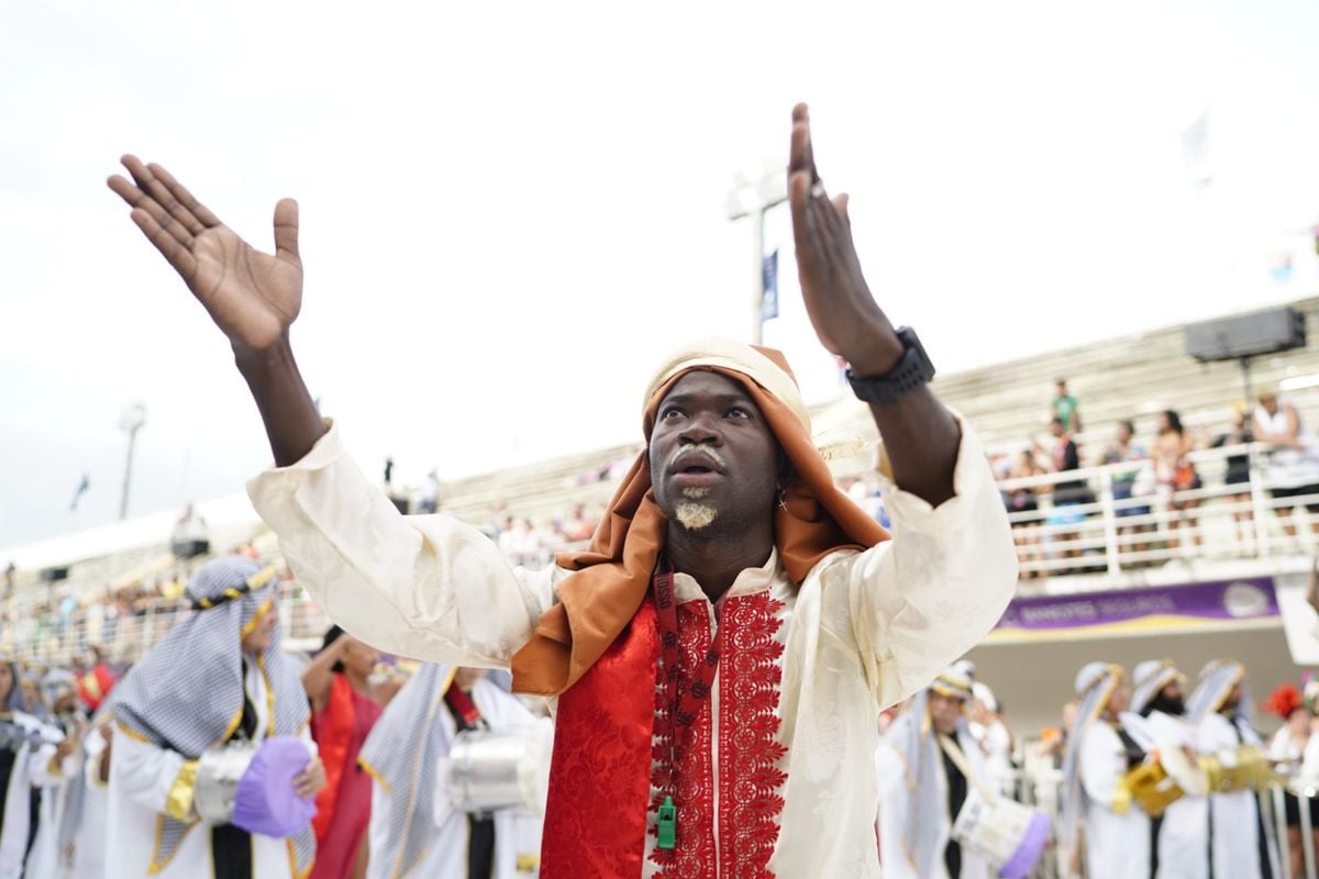 Confira o desfile da Pega no Samba no Carnaval de Vitória 2024 por Fernando Madeira
