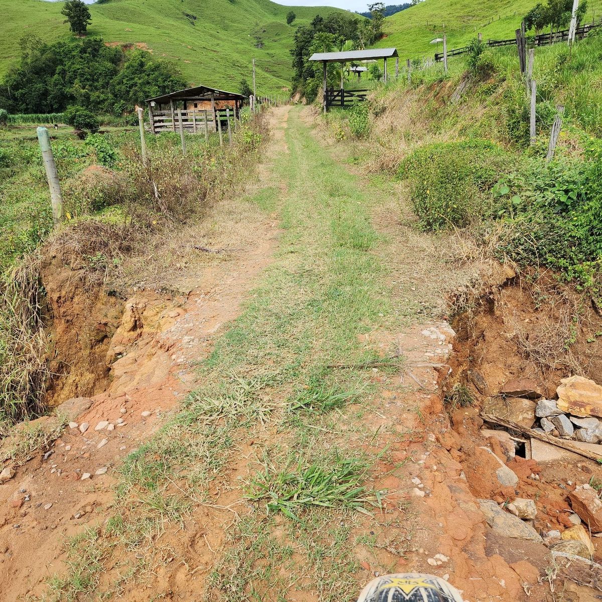 Chuva danifica estradas e Muniz Freire decreta situação de emergência por Prefeitura de Muniz Freire 