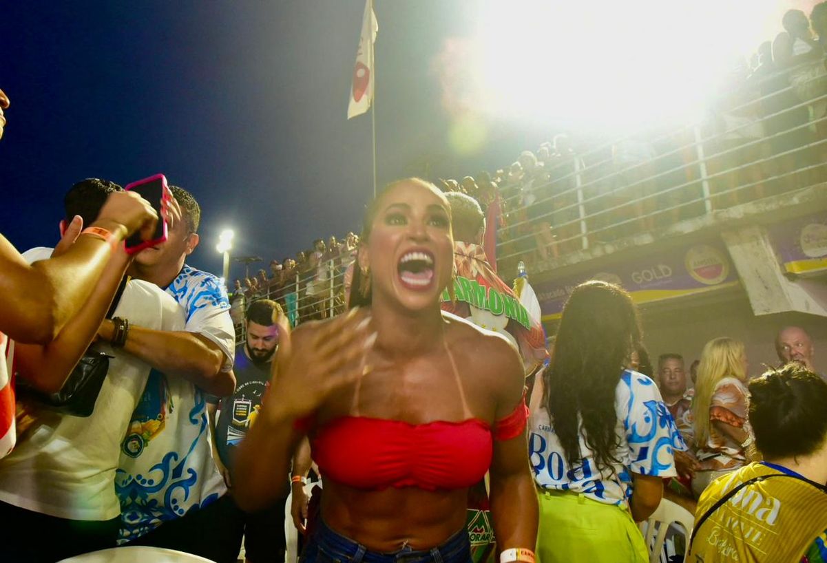 Laila Bastos, rainha da MUG por Carlos Alberto Silva