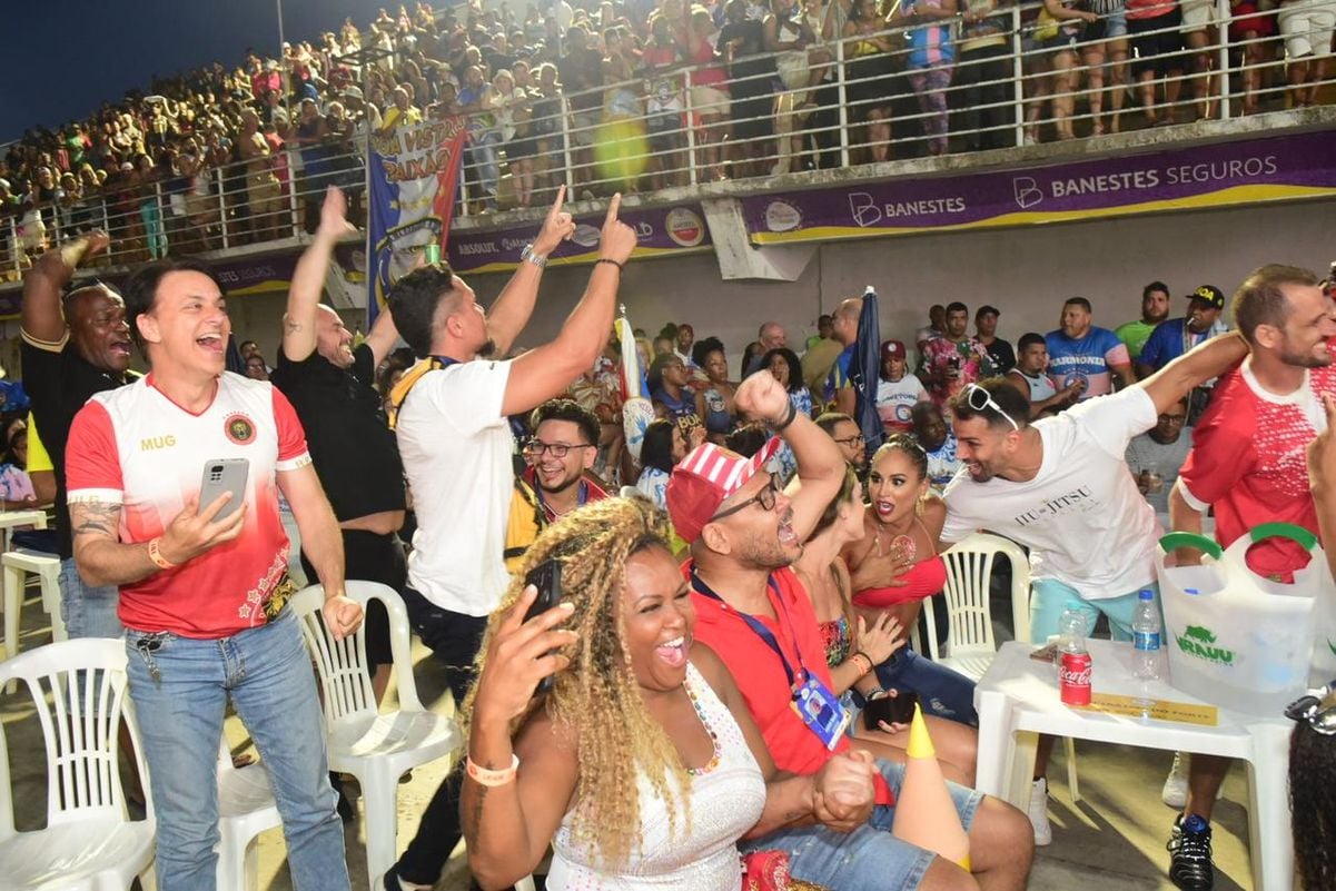 MUG é campeã do Carnaval de Vitória por Carlos Alberto Silva