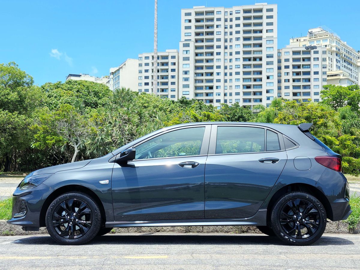 A Gazeta  Versão RS do Chevrolet Onix reforça imagem de esportividade da  linha hatch