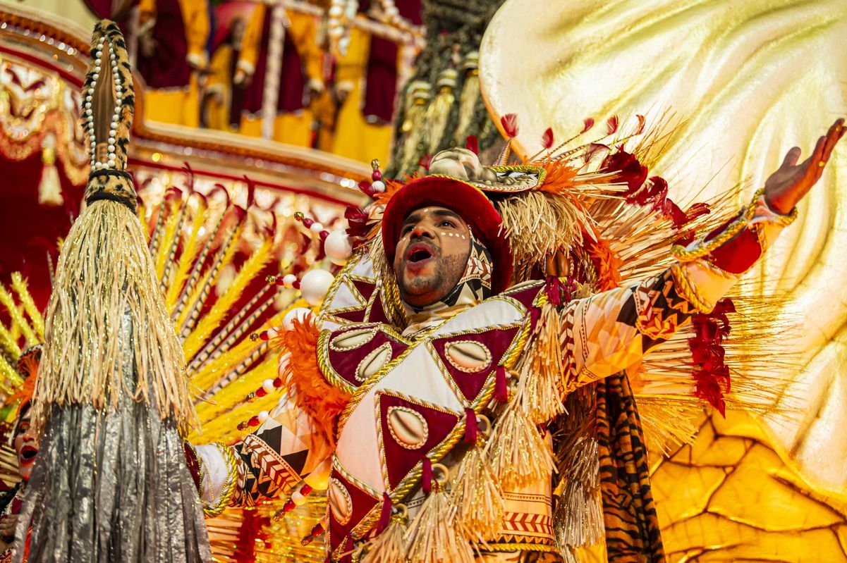Dragões da Real durante desfile das escolas de samba de São Paulo, no Sambódromo do Anhembi