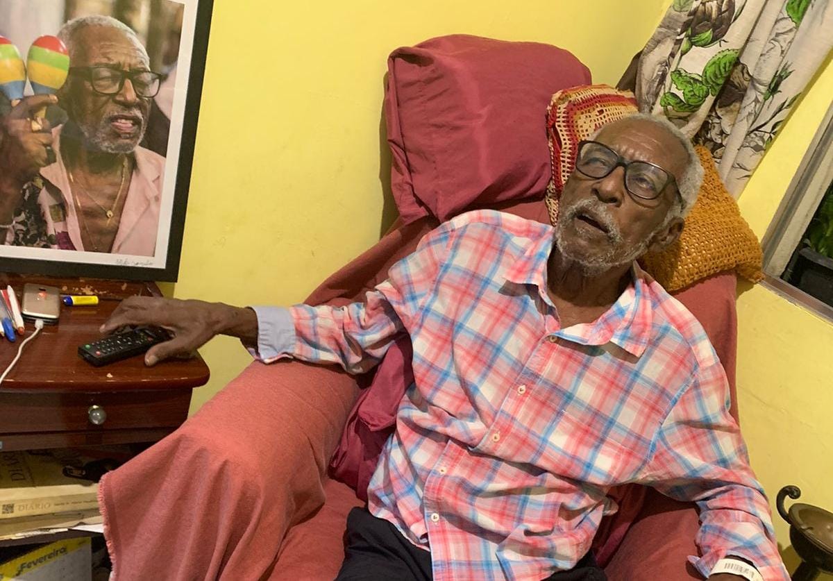 Aos 84 anos, o sambista foi homenageado pelo Bloco Voador. Nos últimos dias ele teve alta do hospital após cerca de um mês internado
