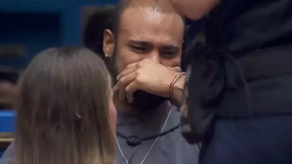 Marcus Vinicius chora ao ser emparedado no BBB 24