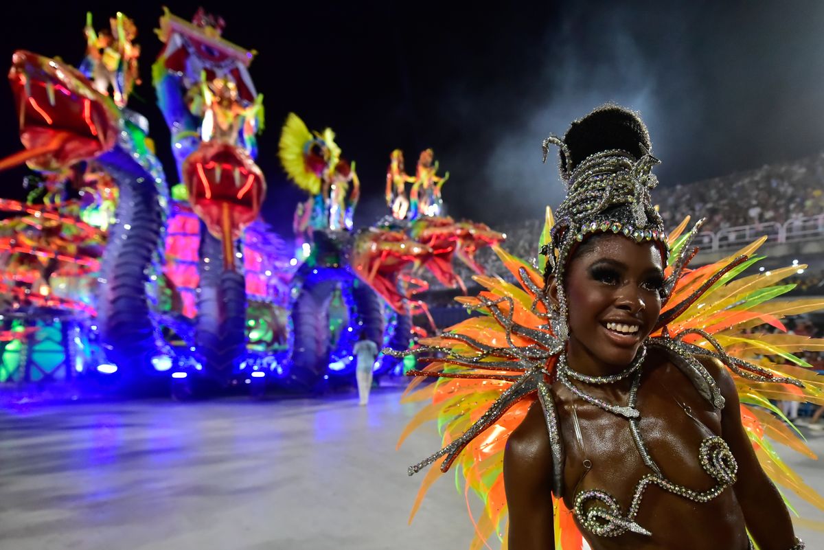 Unidos do Viradouro, na segunda noite dos desfiles das escolas de samba do Rio de Janeiro, na Marquês de Sapucaí 