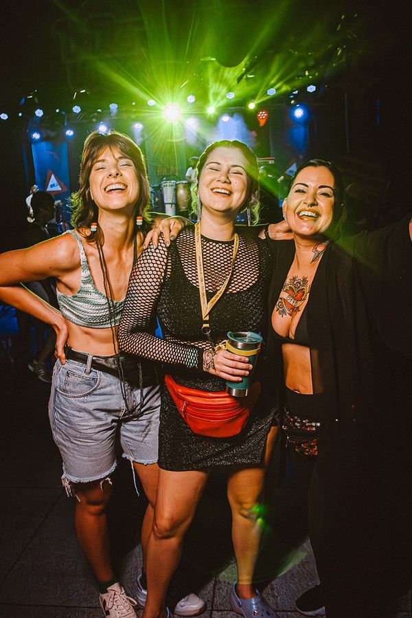 Karen Gava, Ariel Mainardi e Aline Bretas