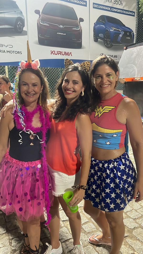 Mônica Machado,  Michelle Cabral Machado e Talita de Pinho 