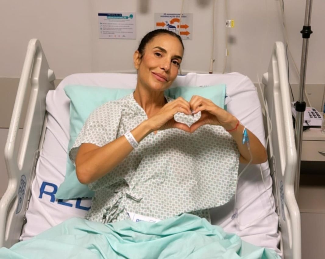 Internada em um hospital de Salvador, a cantora tranquilizou os fãs nas redes sociais e disse que está sendo bem cuidada