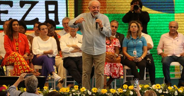 Em evento no Rio de Janeiro, nesta sexta (23), presidente afirma que sua fala comparando o conflito ao Holocausto nazista foi mal interpretada