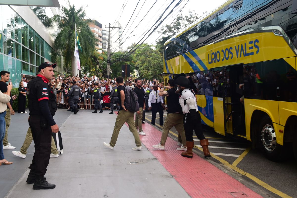 Chegada da delegação do Vasco ao Espírito Santo por Carlos Alberto Silva