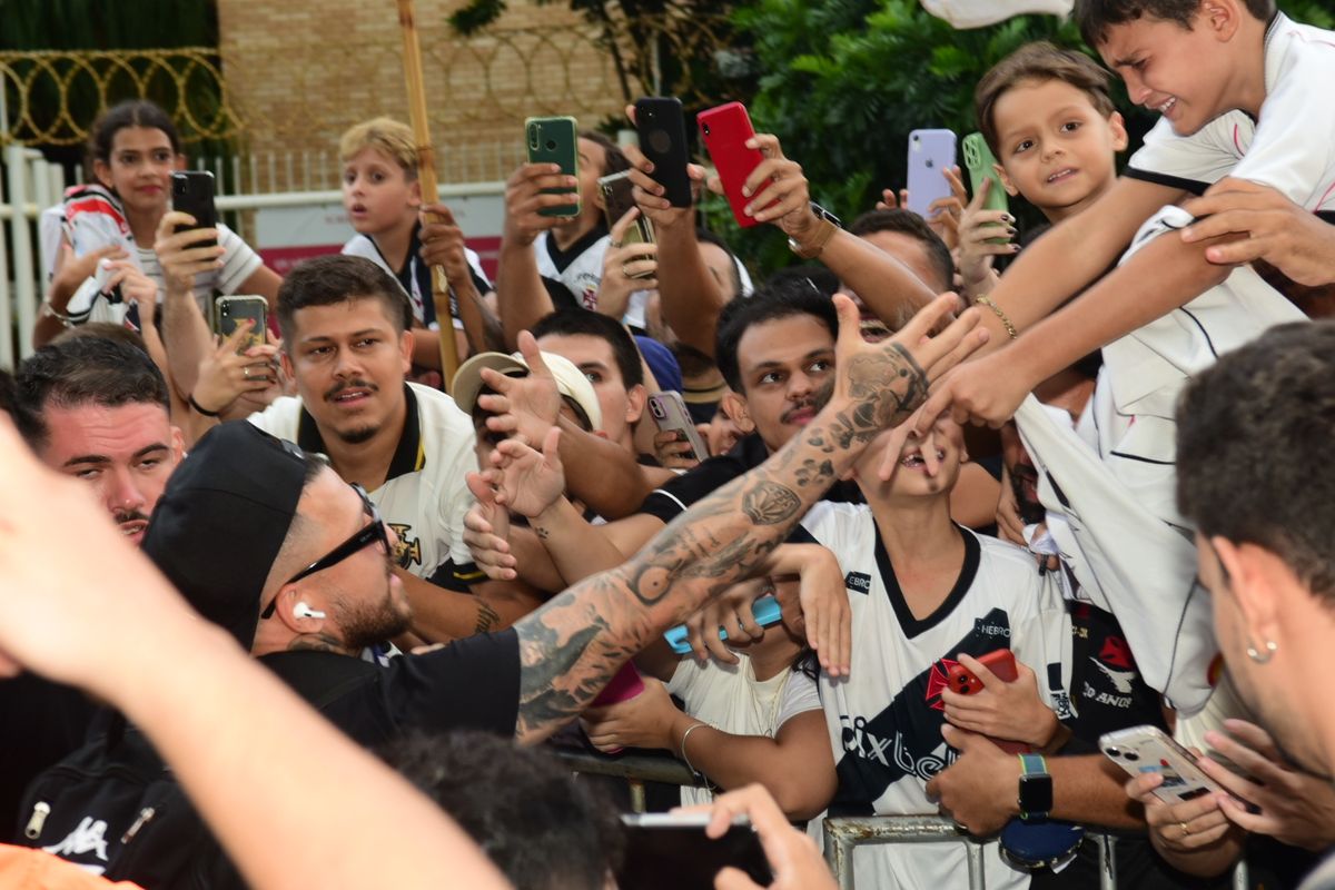 Chegada da delegação do Vasco ao Espírito Santo por Carlos Alberto Silva